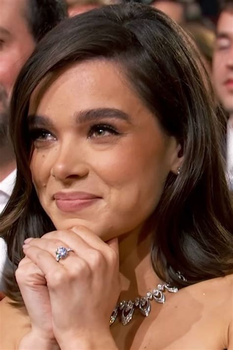 All About Hailee Steinfelds Diamond Engagement Ring From Josh Allen