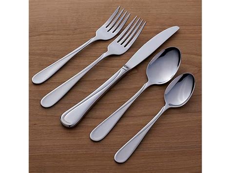 Oneida Flight 20-Piece Stainless Flatware Set