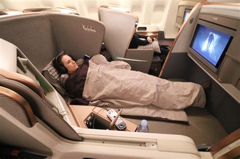 Singapore Airlines Business Class 777 300ER Review: HKG to SFO - World ...