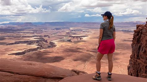 Why This National Park Trail In Utah Is So Dangerous For Novice Hikers