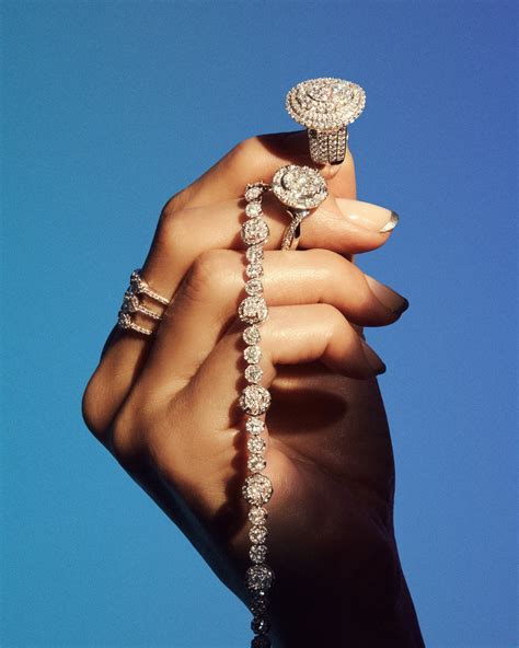 Zales - Give the one you love a little luxury. Any takers?💎 ・ #