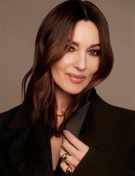 Monica Bellucci Elle Espana Cleavage Breasts - Hot Celebs Home