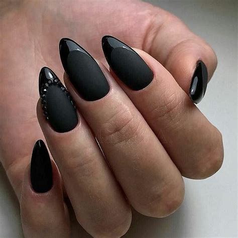 Матовый маникюр 2024: тенденции дизайна ногтей | Stiletto nails designs ...