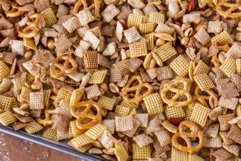 Original Chex Mix Recipe {+VIDEO} | Lil' Luna