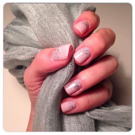 pale pink reverse glitter gradient