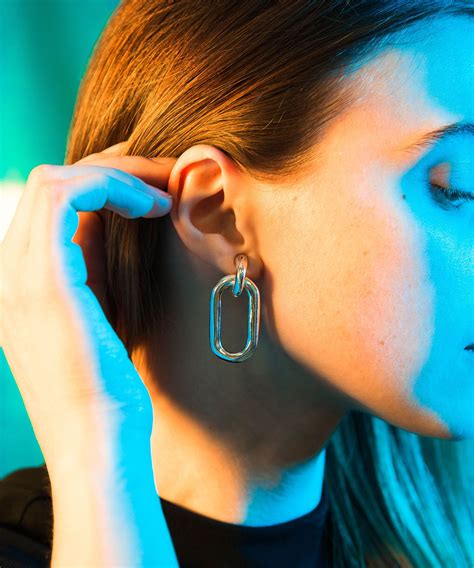 Dermatologists will help you find why is there a bump on my earlobe 5