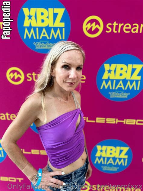 Bella_bare_petiteprofxxx Nude OnlyFans Leaks - Photo #5286904 - Fapopedia