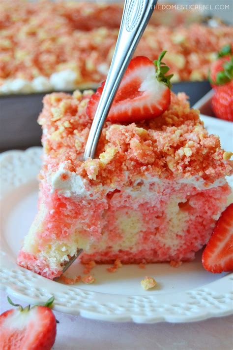 strawberry crunch poke cake 9