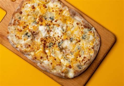 Пицца Zotman Четыре сыра, замороженная, 295г, купить с доставкой по ...