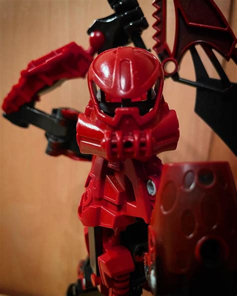 Noxidox, Toa of Fire (surprisingly friendly despite his mean looking