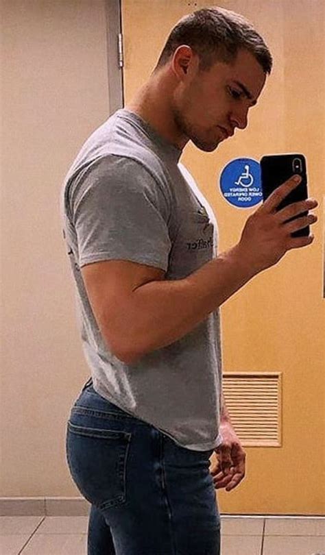 Pin by MUSCLE MEN JEANS on MUSCLE MEN JEANS 2 | Men in tight pants