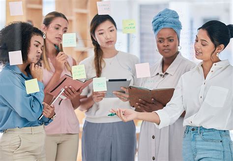 Building Bonds: Fostering A Supportive Community for Mums and Creative ... 