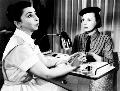 Here's What Happened to 'Mrs. Kravitz' from 'Bewitched'