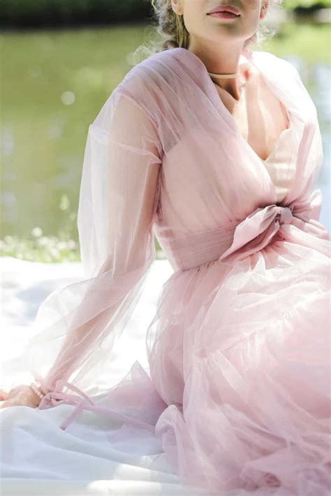 23+ Real-Life Bridgerton Outfit Ideas to Look Scandalously Good this Season