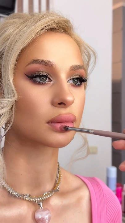 Идея для выпускного макияжа #makeup #вечерниймакияж #стрелки # ...