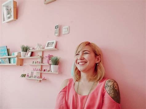 foto  kabar terbaru imel vokalis ten    jadi hot mom