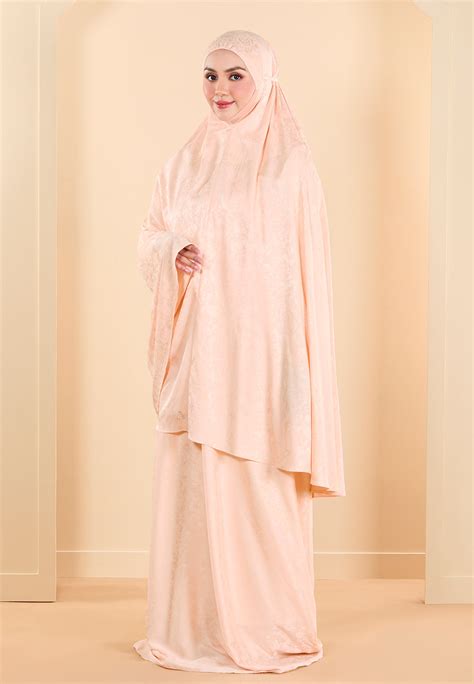 ariani  ariani galeri ariani rtw ariani luxe  shawl