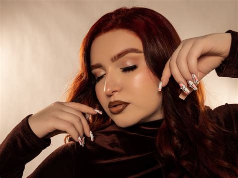 Sabrina C. — HANNAH NOELLE MODELS