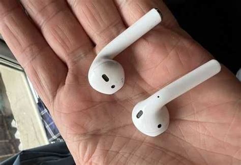 Беспроводные наушники airpods 2 (без кейса ) | Festima.Ru - Мониторинг ...