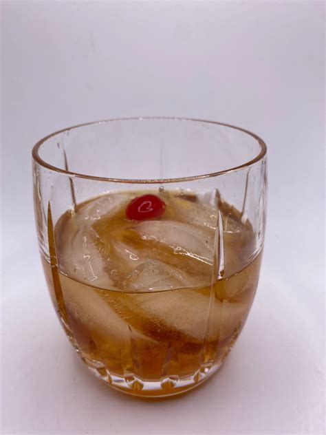 Cinnamon Smoked Manhattan