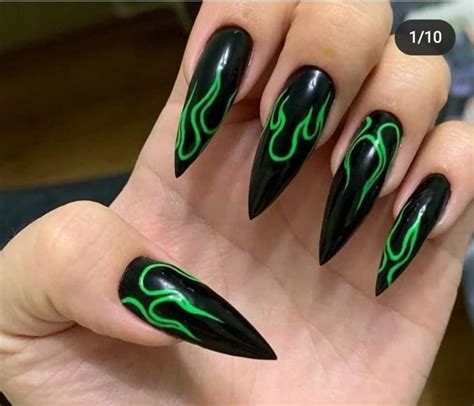 Pin de Julita em Paznokcie | Unhas compridas, Unhas afiadas, Unhas bonitas