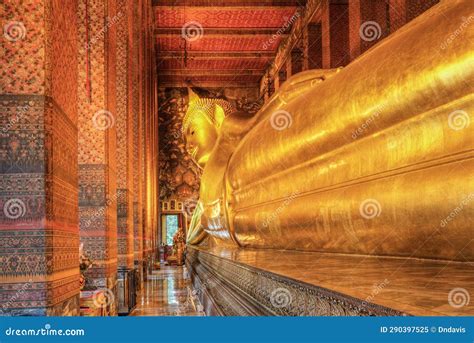 wat pho  temple   reclining buddha thailand asia stock image