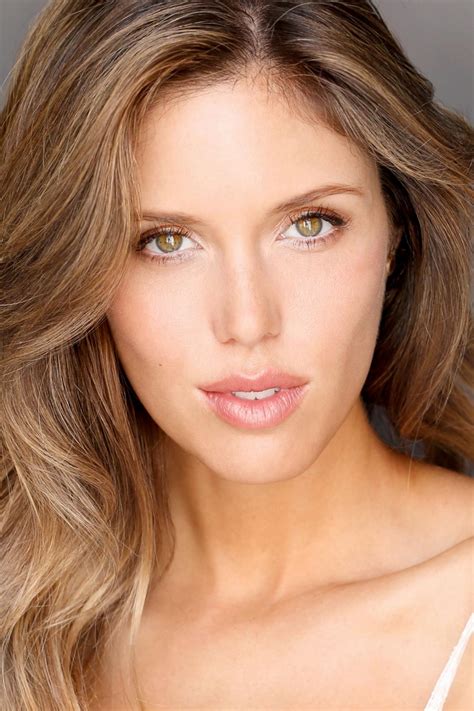actress kayla ewell 3