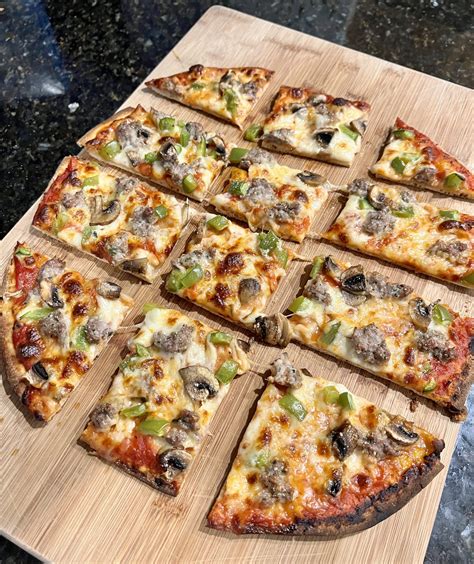 Homemade thin crust pizza – Artofit