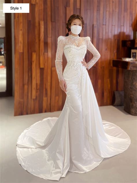 White long sleeves satin mermaid wedding dress with detachable or