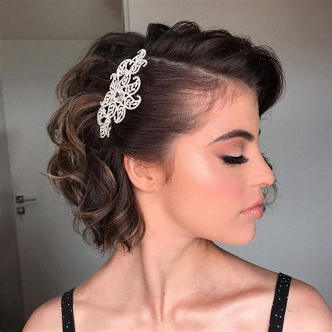 Cabelo Curto Com Tiara - Cabelo Curto Com Tiara