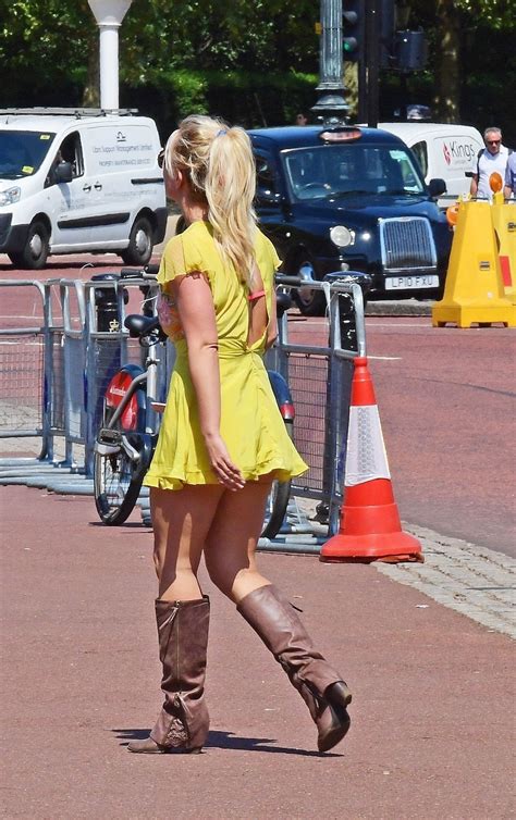 Britney Spears - Out in London 08/03/2018 • CelebMafia