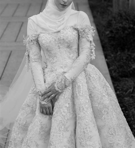 Regal Bridal Preloved Wedding Dress Save 50% - Stillwhite