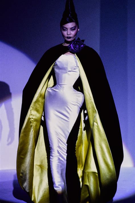 Mugler Fall 1995 Couture Fashion Show | Fashion show, Mugler, Couture