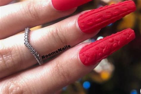nail art ongles effet pull rouge