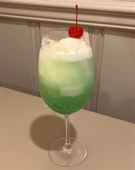 Japanese Cream Soda クリームソーダ • Just One Cookbook
