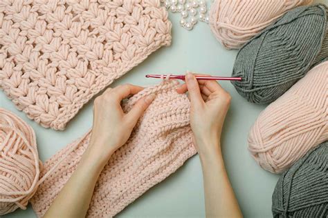 how to pronounce crocheting