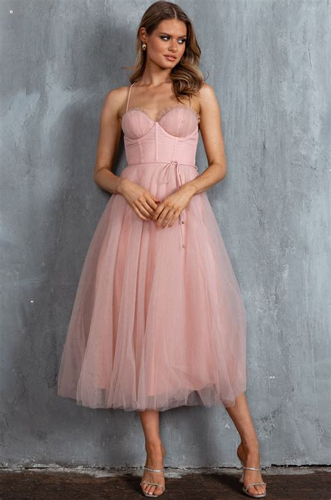Shop the Smitten Sweetheart Neckline Chiffon Midi Dress Blush | Selfie