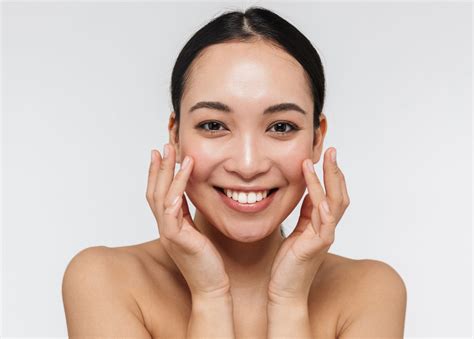 Dermaplaning 101: Everything You Need To Know - Luminare Aesthetics and