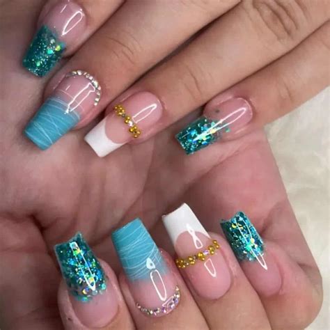 Modelo De Unha Esmalte Em Gel - Decoração de unha em gel: um guia completo para Iniciantes com ideias ...