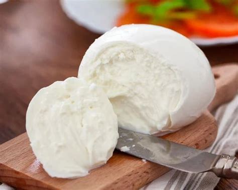 Dairy Craft Type: Box Fresh Buffalo Mozzarella Cheese, Packaging Size ...