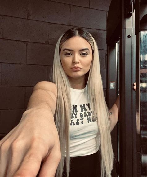 Tay Melo : r/LadiesOfWrestling