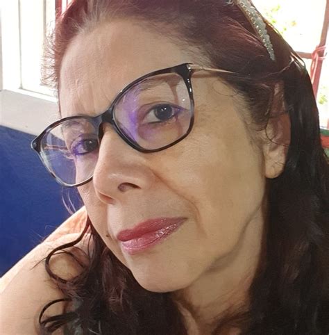 Claudia Lemos