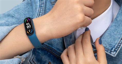 AliExpress продаёт новейший фитнес-браслет Xiaomi Mi Band 6 почти вдвое ...