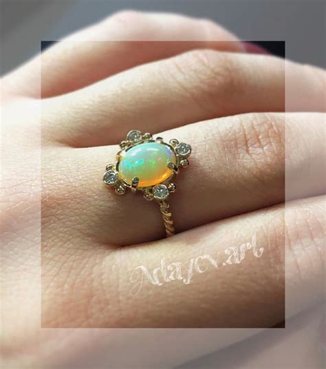 Золотое Кольцо с камнем опал и бриллиантоми | Jewelry art, Jewelry ...