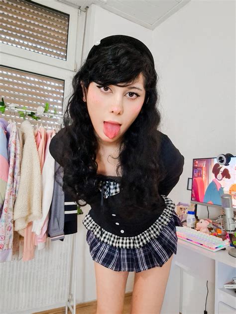 I love appearing girly 💗🧸 : r/TrapCuties