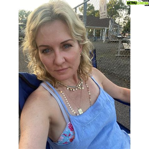 amy carlson wiki biography age gallery spouse