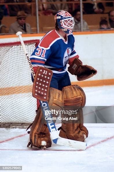 eddie mio   edmonton oilers skates   toronto maple