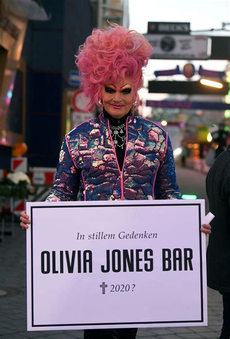 Nejen Tiffany Richbitch. Toto jsou další drag queens české i světové