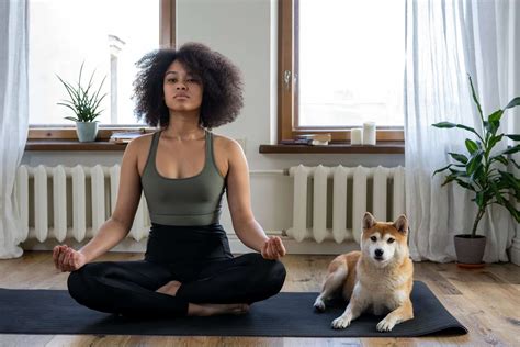 New Yoga Teacher Tips for Teaching Your First Yoga Class (FREE PDF