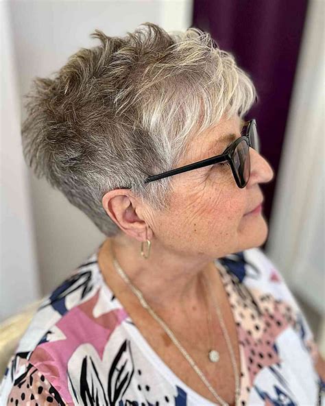 Top 25 Short Hairstyles for Women Over 60 with Fine Hair 24